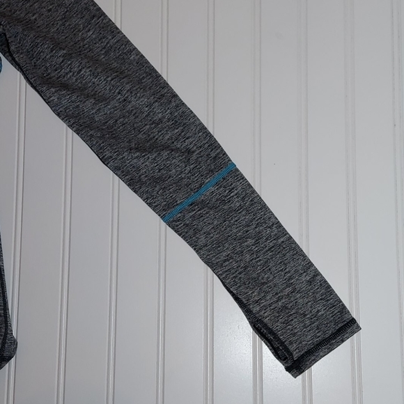 Z by Zella gray hoodie with quarter zipper sz XS - Picture 8 of 11